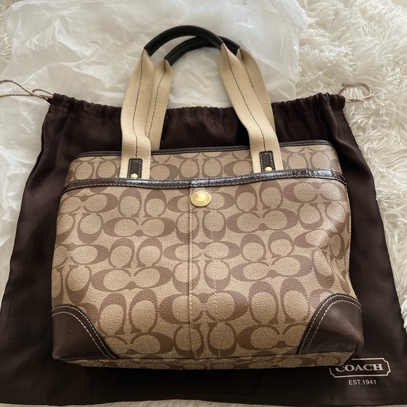 Coach Leatherware Est. 1941 Medium Size Purse - Picture 2 of 5